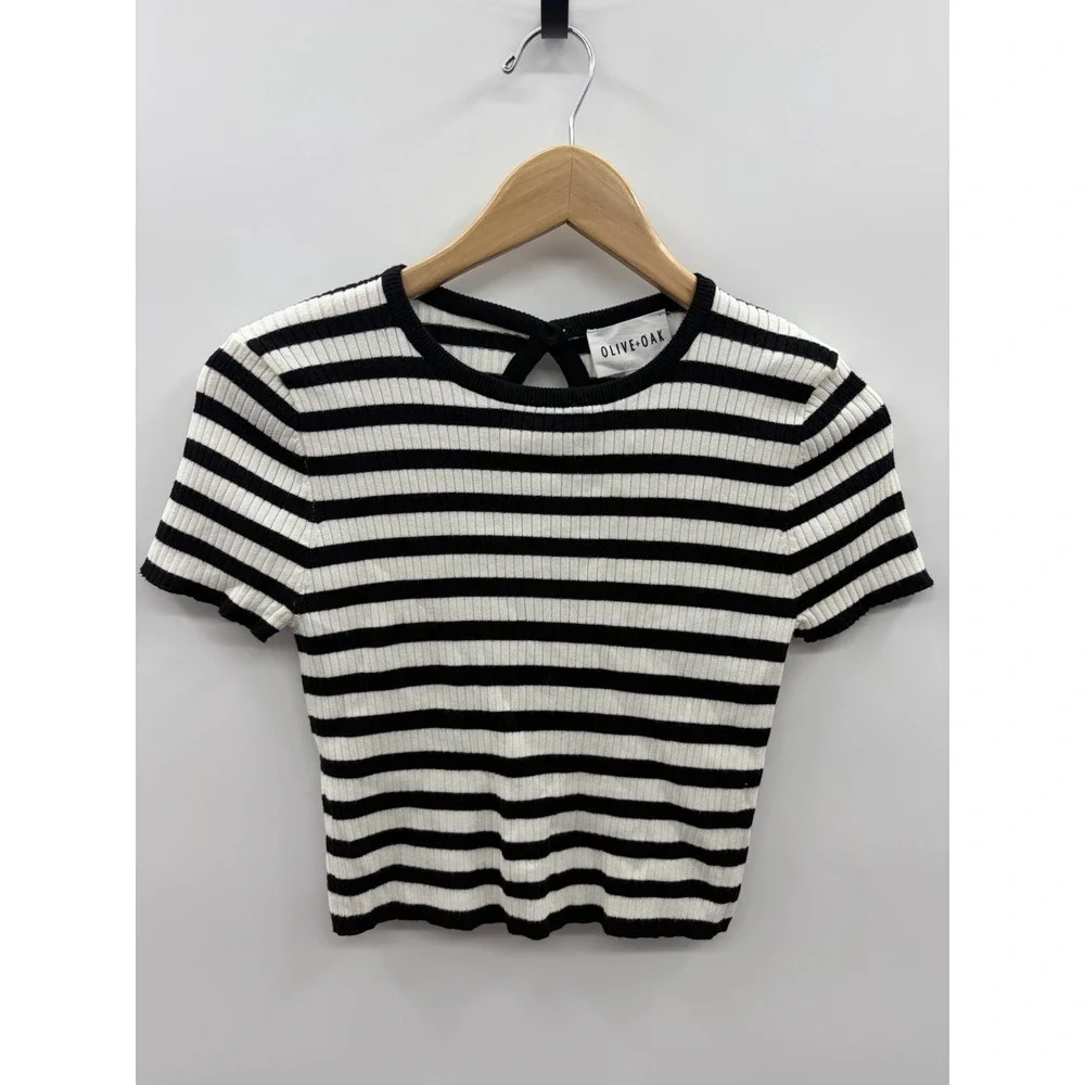 Olive + Oak‎ Womens Size Large Striped Ribbed Cropped Sweater in Black/White 873